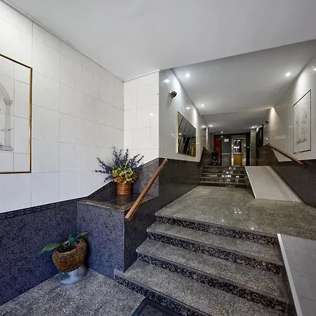 Bright &spacious Escape Апартаменты *